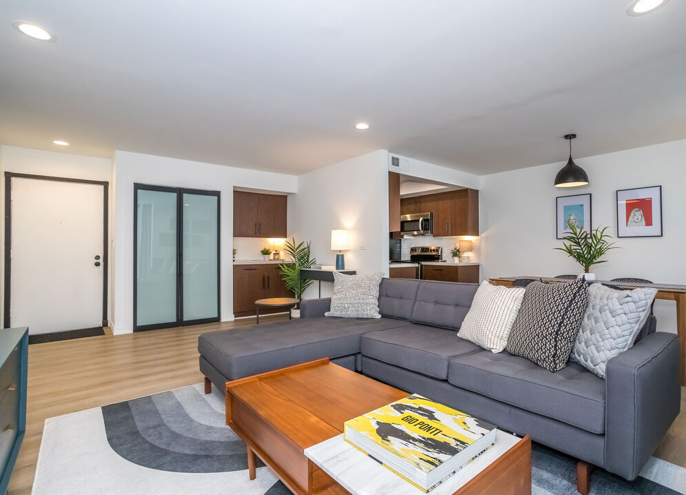 Sold home at 1134 Alta Loma Rd #113, West Hollywood, CA, 2 bd · 2 ba · 1,100 sqft