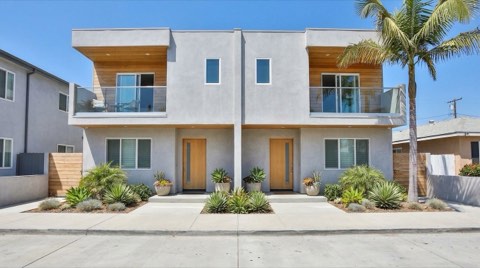 A well-maintained duplex rental property exterior in Venice