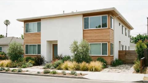 A small apartment duplex building exterior in Mar Vista