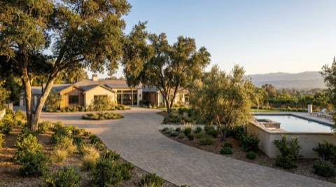 Sprawling ranch-style Valley estate with wide lot and circular driveway