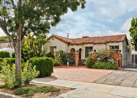 Beverly Hills condo building represented by Efrat Poulson