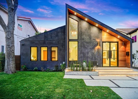 Valley Village home represented by Efrat Poulson